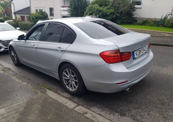 BMW Seria 3 cena 44400 przebieg: 240000, rok produkcji 2012 z Sochaczew małe 781